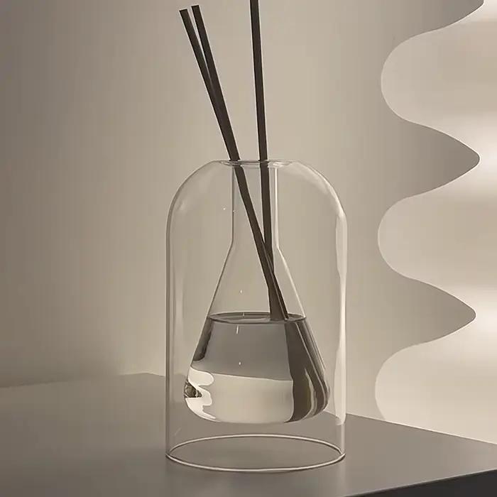 Bouteille en verre avec bâtonnets